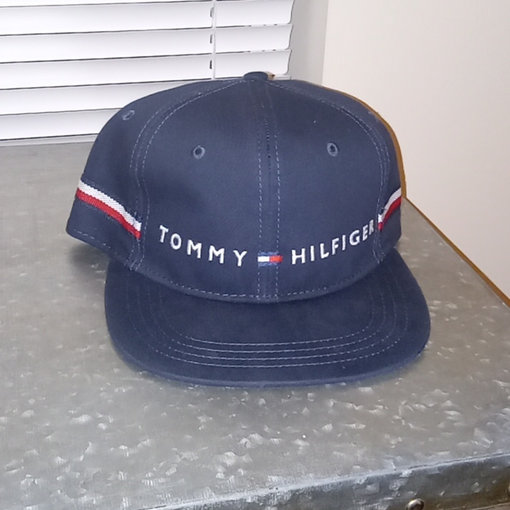 Tommy Hilfiger snapback Hat (navy)